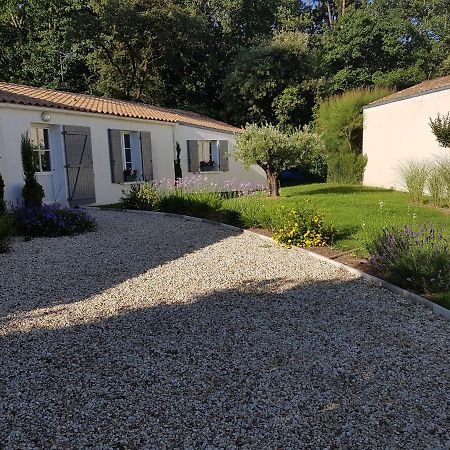 A L'Ombre Des Pins Bed and Breakfast Saint-Augustin  Buitenkant foto